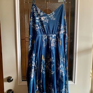 SUPER CUTE floral pleated flowy tank dress